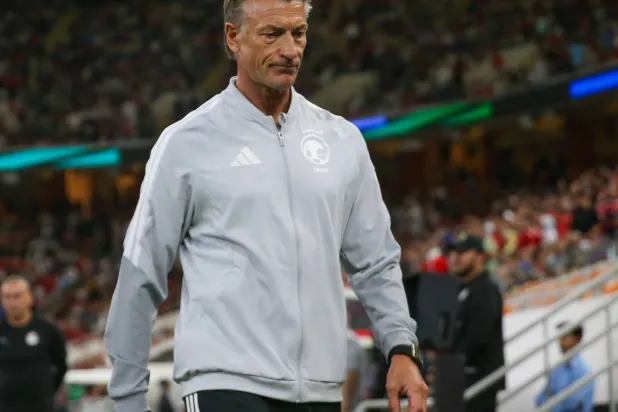 رينارد مدرب المنتخب السعودي (تصوير: علي خمج)