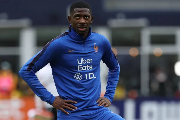 ديمبلي خلال تدريبات فرنسا الأخيرة (أ.ف.ب)