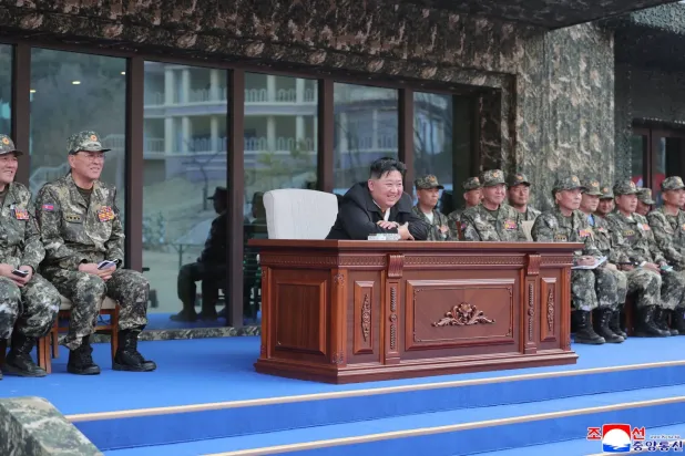 Kim Jong Un, özel harekat kuvvetleri eğitim üssünde (Reuters)