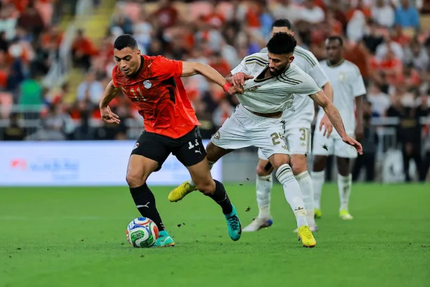 الأداء الجماعي للأخضر سجل تراجعا كبيرا في ودية مصر (تصوير: محمد المانع)