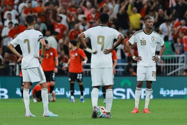 الأخضر سيخوض مواجهة ودية مونديالية أمام صربيا الثلاثاء (رويترز)