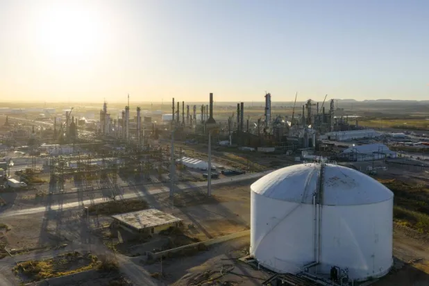 The squeeze on supply has pushed oil and gas prices ever higher, with drastic knock-on effects for supply chains in countless industries. Brandon Bell / GETTY IMAGES NORTH AMERICA/AFP
