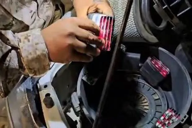 أحبطت الكتيبة محاولة تهريب 450 قرصاً من حبوب «بريجابالين» المخدر (كتيبة أمن المنفذ)