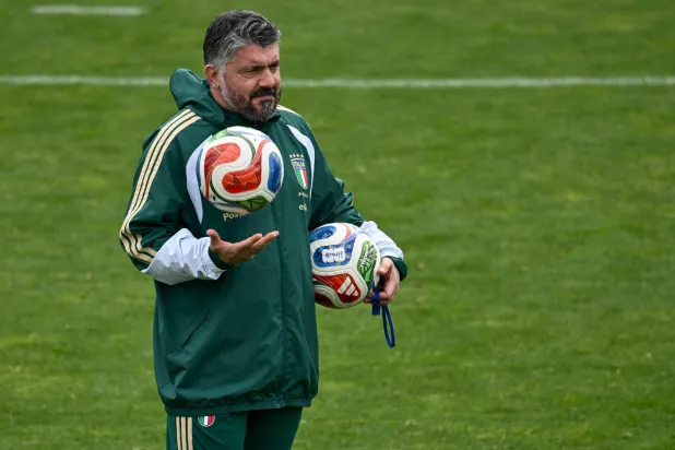 جينارو غاتوزو المدير الفني للمنتخب الإيطالي (د.ب.أ)