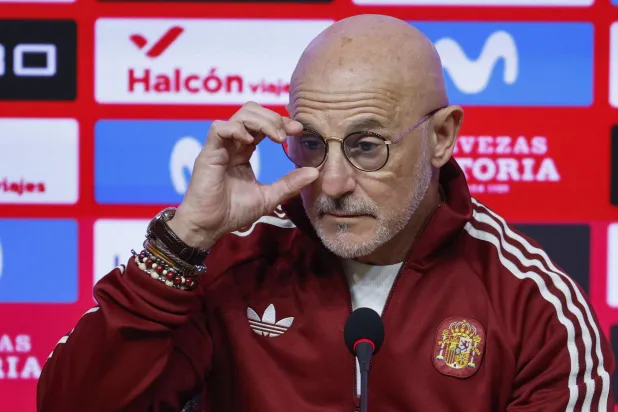 لويس دي لا فوينتي مدرب منتخب إسبانيا (إ.ب.أ)