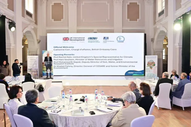 وزير الري المصري خلال حفل مشروع «المرونة المائية» بالسفارة البريطانية في القاهرة الثلاثاء (مجلس الوزراء المصري)