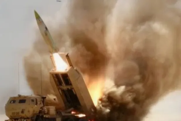 Hamaney ve Trump'tan meydan okuma mesajları...İsrail "Tahran'ın kalbine" şiddetli bir saldırı düzenledi