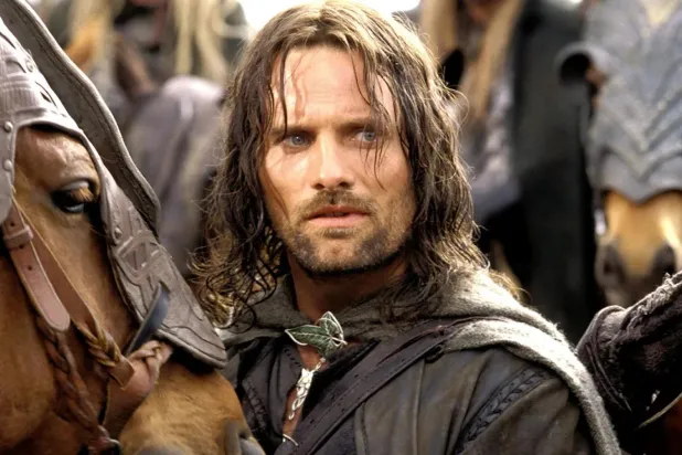 Yüzüklerin Efendisi serisinde Aragorn'u canlandıran Danimarka asıllı 67 yaşındaki Viggo Mortensen, proje seçerken bütçeden çok filmin iyi yazılmasına öncelik verdiğini söylüyor (New Line Cinema)