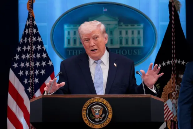 Trump, İran savaşındaki çelişkili açıklamalarıyla gündemden düşmüyor (Reuters)