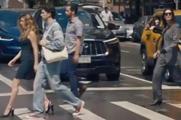 Şeytan Maka Giyer 2'nin hayranları, yeni devam filminin fragmanında gözden kaçan bir hatayı fark etti (20th Century Studios)