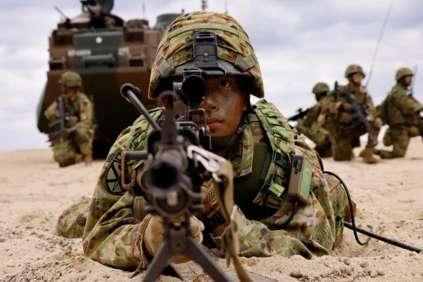 Sanae Takaiçi yönetimi aralıkta savunma bütçesini de artırmıştı (Reuters)