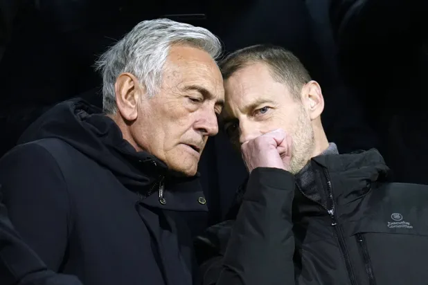 رئيس الاتحاد الإيطالي لكرة القدم غابرييلي  (رويترز) غرافينا 