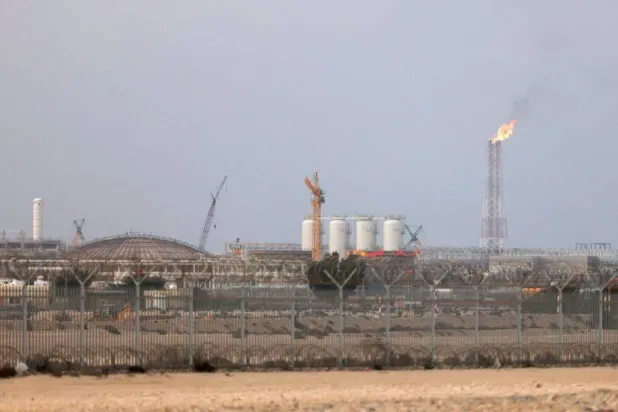 جانب من مدينة رأس لفان القطرية التي تضم أكبر محطة لتصدير الغاز الطبيعي المسال في العالم التي تضررت نتيجة حرب إيران (إكس)