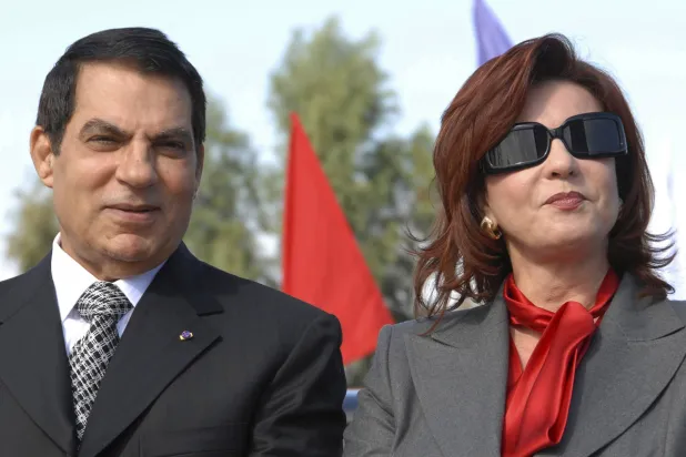 الرئيس الراحل زين العابدين بن علي وزوجته ليلى الطرابلسي (أرشيفية - أ.ب)