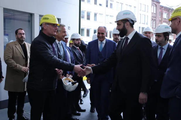  زيارة الرئيس أحمد الشرع والوفد المرافق إلى مقر شركة سيمنز للطاقة خلال زيارته الرسمية إلى جمهورية ألمانيا الاتحادية  يوم الاثنين (الرئاسة السورية)