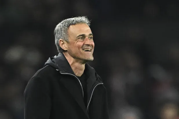 لويس إنريكي قد يصبح أحد أعلى المدربين أجراً في العالم (أ.ف.ب)