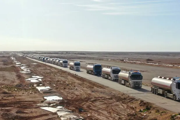 صهاريج عراقية متجهة لدخول الأراضي السورية (الهيئة العامة للمنافذ والجمارك السورية)