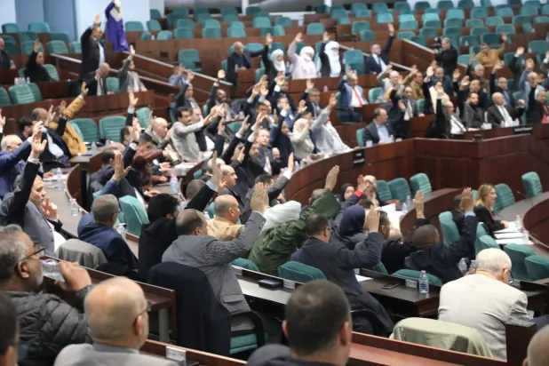 من جلسة التصديق على تعديل قانون الانتخابات في الغرفة البرلمانية السفلى (البرلمان)