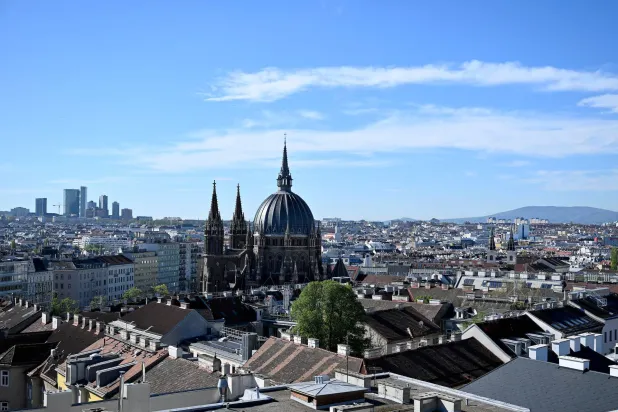 صورة عامة لمدينة فيينا عاصمة النمسا بتاريخ 16 أبريل 2025 (رويترز)