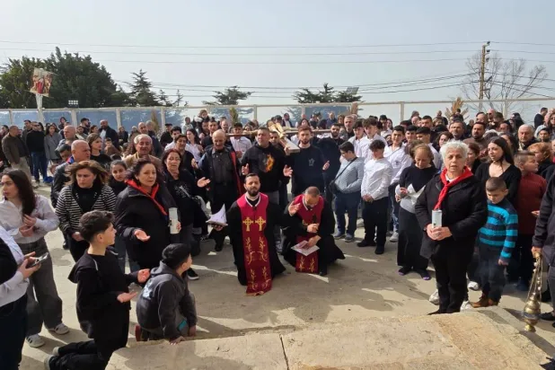 جانب من احتفالات «الجمعة العظيمة» في بلدة القليعة المسيحية جنوب لبنان (الشرق الأوسط)