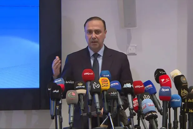 المومني متحدثاً خلال إيجاز صحافي في المركز الوطني للأمن وإدارة الأزمات