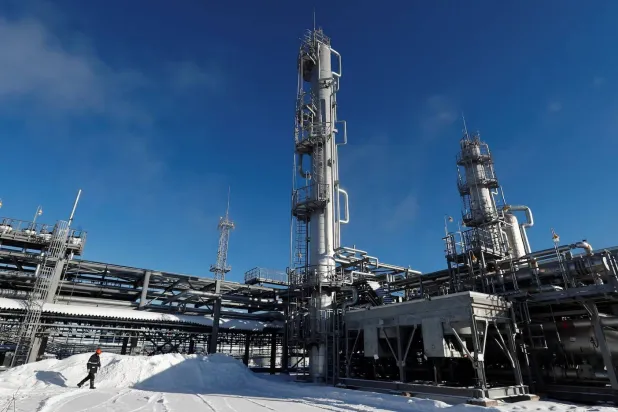 منشأة معالجة الغازين «الطبيعي» و«النفطي» المصاحب بحقل ياراكتا في إيركوتسك بروسيا (رويترز)