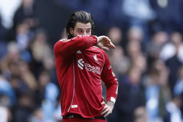 المجري دومينيك سوبوسلاي لاعب خط وسط ليفربول (رويترز)