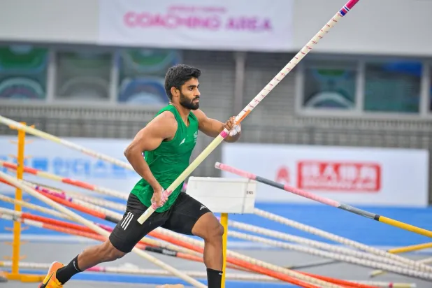 يستعد المنتخب السعودي لألعاب القوى للمشاركة في البطولة العربية تحت 20 عاماً في تونس (ألعاب القوى السعودية)