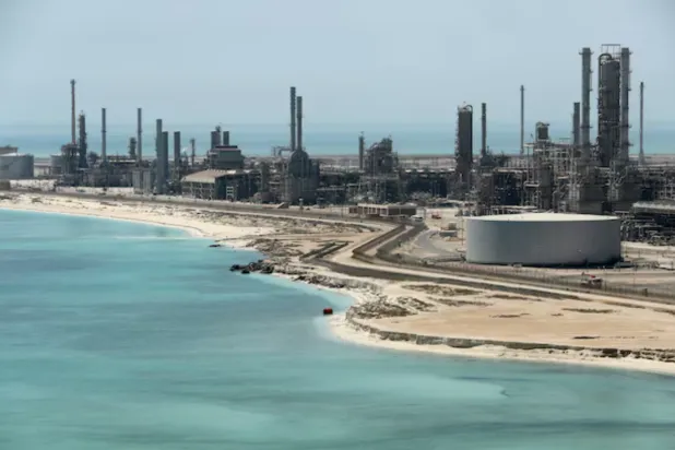 General view of Saudi Aramco's Ras Tanura oil refinery and oil terminal in Saudi Arabia May 21, 2018. REUTERS/Ahmed Jadallah 
