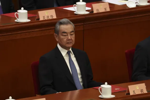 وزير الخارجية الصيني وانغ يي (إ.ب.أ)
