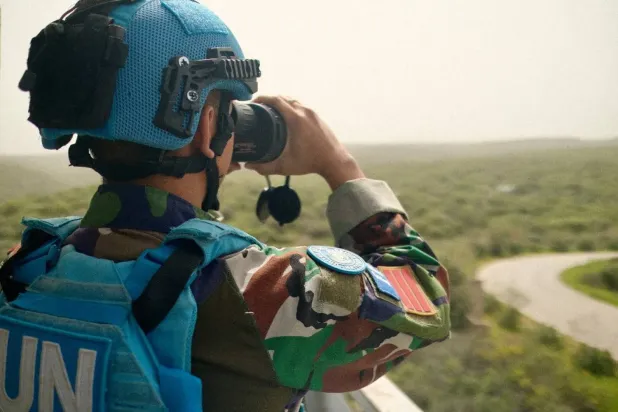 Lübnan'daki Birleşmiş Milletler Geçici Gücü'nden bir asker (UNIFIL)