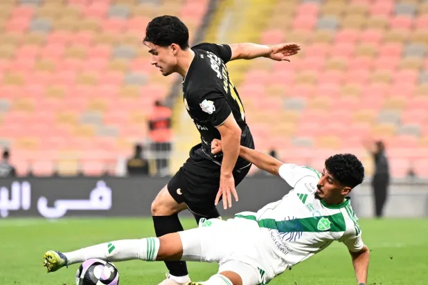 ضمك تلقى خسارة موجعة على يد الأهلي (واس)