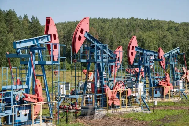 ارتفعت علاوة النفط الأميركي لشمال آسيا في يوليو بـ30 و40 دولاراً للبرميل (رويترز)