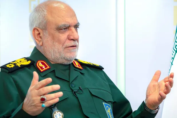 صورة نشرها موقع المرشد الإيراني من حوار مع خادمي - 18 فبراير الماضي