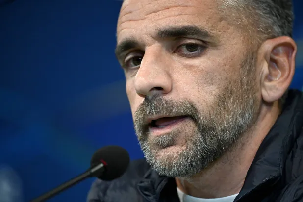 روي بورغيس المدير الفني لفريق سبورتنغ لشبونة البرتغالي (د.ب.أ)