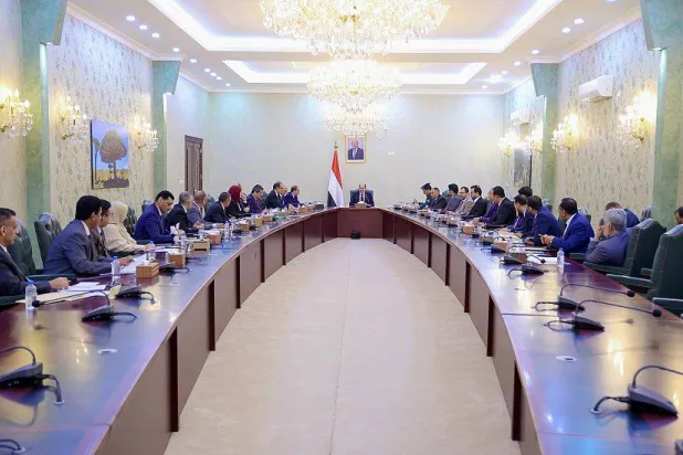 جانب من اجتماع مجلس الوزراء اليمني في عدن (إعلام حكومي)