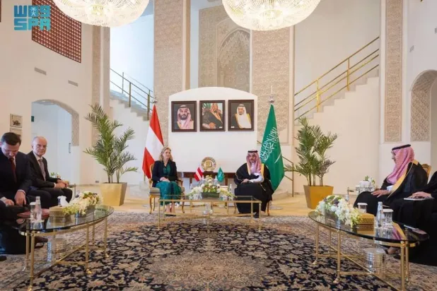 Saudi Minister of Foreign Affairs Prince Faisal bin Farhan bin Abdullah and his Austrian counterpart Beate Meinl-Reisinger meet in Riyadh on Tuesday. (SPA)