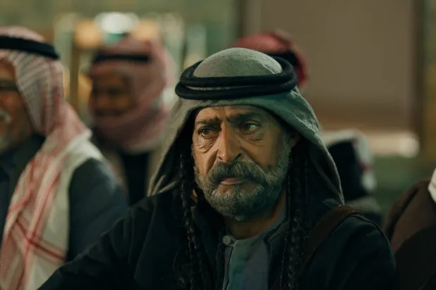 دخول قوي للشاعر مانع بن شلحاط في أولى تجاربه التمثيلية (نتفليكس)