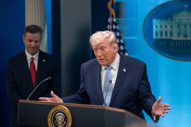 الرئيس الأميركي دونالد ترمب في البيت الأبيض (د.ب.أ)