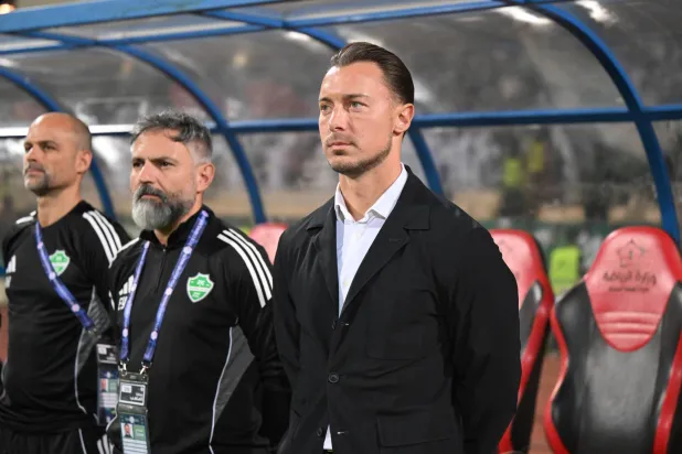 ماتياس يايسله مدرب فريق الأهلي (تصوير: بشير صالح) 