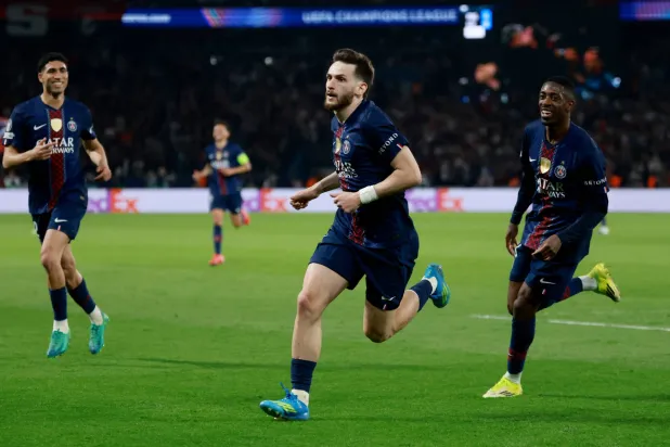 كفاراتسخيليا محتفلاً بهدفه في ليفربول (رويترز)
