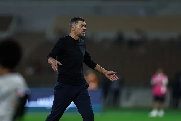 كونسيساو بدا غاضباً بعد سؤاله عن مستقبله مع الفريق (الدوري السعودي)