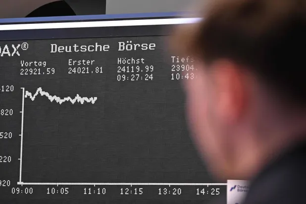 مخطط مؤشر الأسهم الألماني «داكس» في بورصة فرانكفورت (أ.ف.ب)