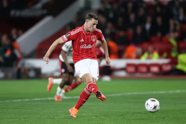 كريس وود (رويترز)