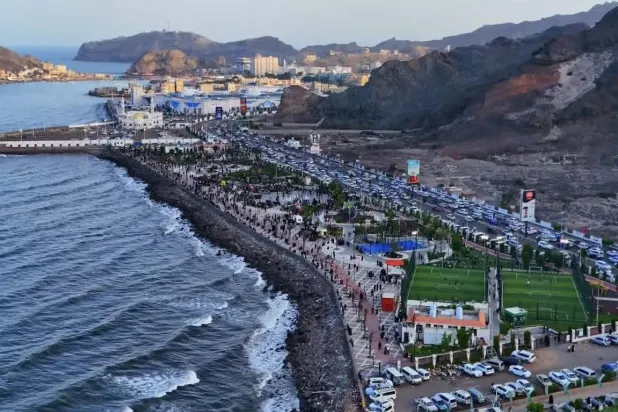 عدن استقبلت أكثر من مليون زائر خلال إجازة عيد الفطر (إعلام محلي)