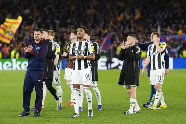 لاعبو نيوكاسل وأحزان الموسم المحبط محلياً ودولياً (إ.ب.أ)