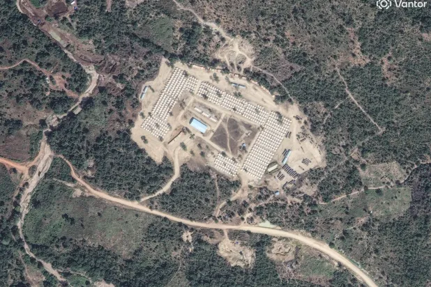 صورة التقطتها الأقمار الاصطناعية تُظهر معسكراً في بني شنقول بإثيوبيا يوم 22 يناير 2026 (رويترز)