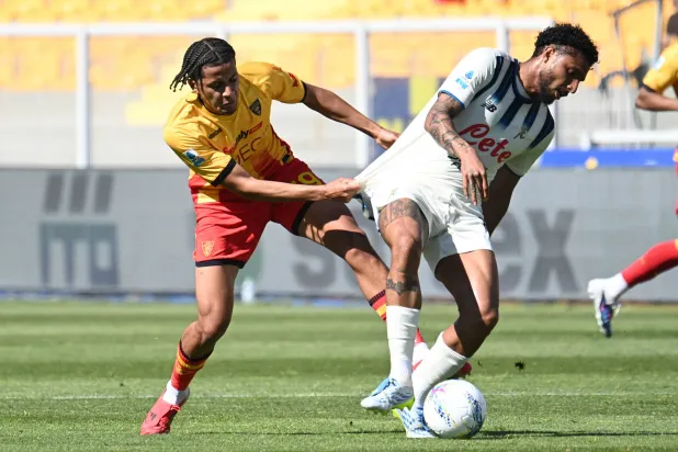 إيدرسون خلال إحدى مباريات أتالانتا في الدوري الإيطالي (د.ب.أ)