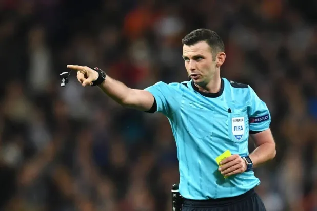 مايكل أوليفر (الشرق الأوسط)