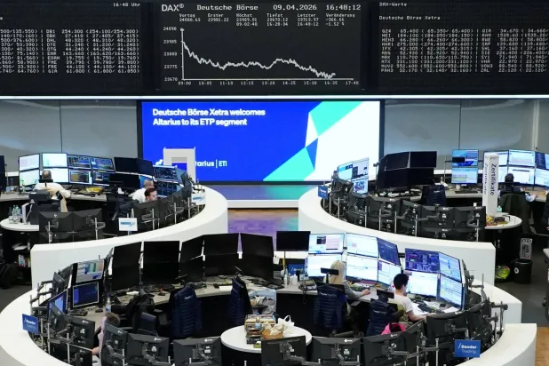 رسم بياني لمؤشر الأسهم الألماني «داكس» في بورصة فرانكفورت (رويترز)
